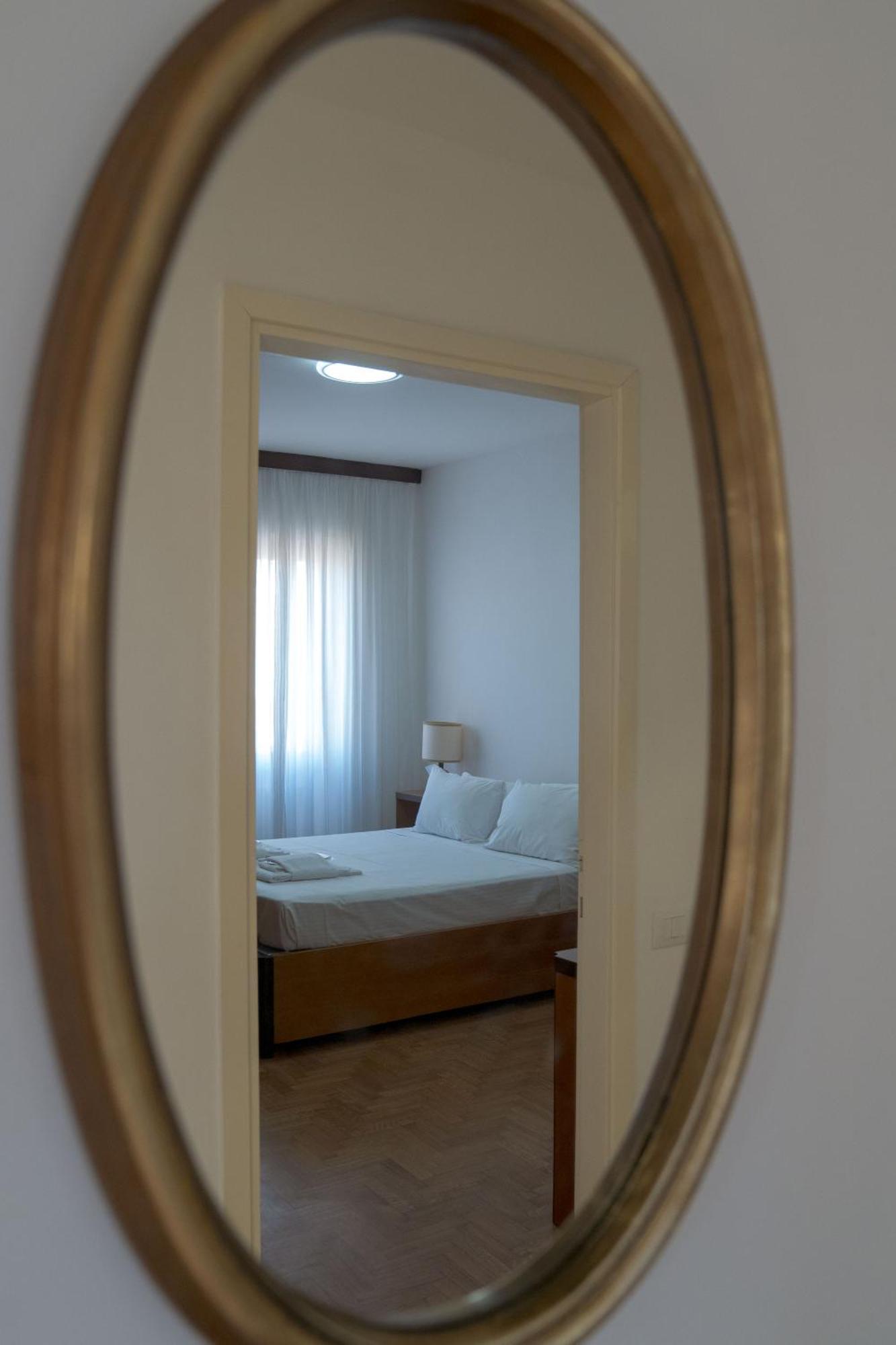 L'Arche Comfort&Relax - Old Style House Milan Bagian luar foto